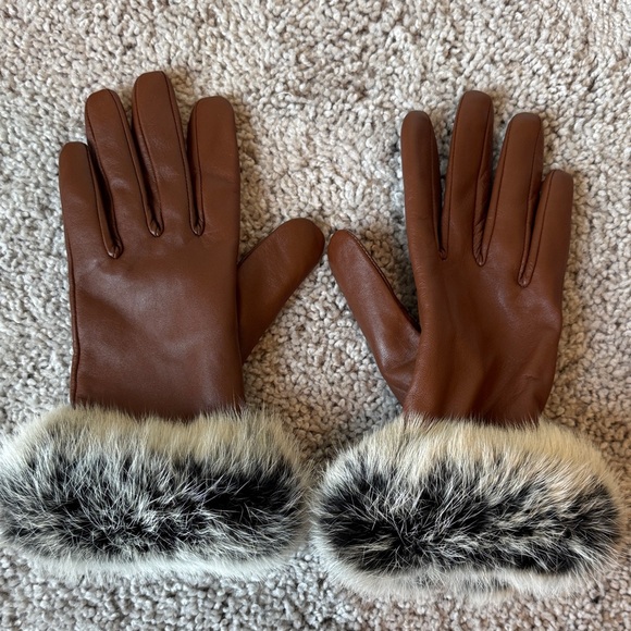Accessories - Brown Leather Gloves with Rabbit Fur Trim